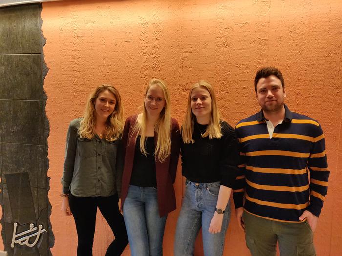 Redactie de 'Bonding'